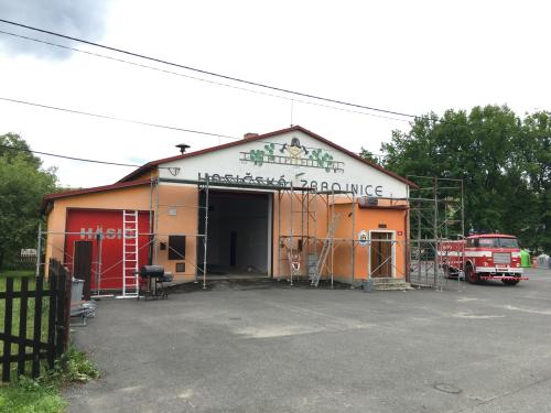 Nová fasáda na hasičské zbrojnici v Mutěníně.