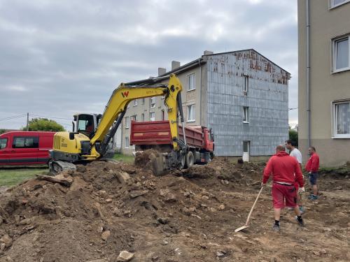 Stavba parkoviště 4.9. 2024