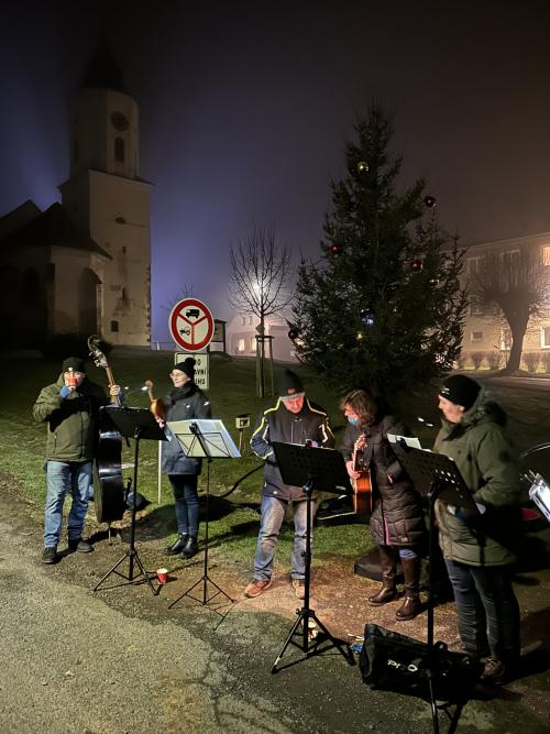 Rozsvícení vánočního stromu 1.12. 2024 - neděle 18.00 hod.