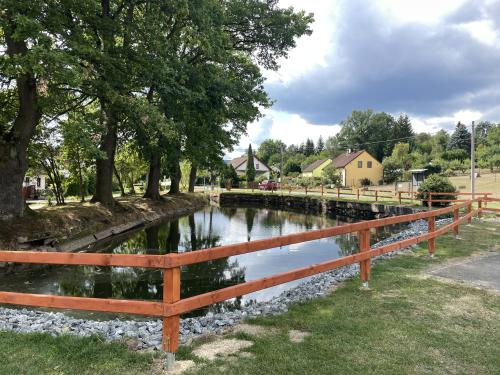 Vyčištění a úprava požární nádrže.