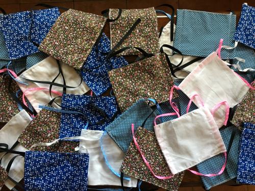 Distribuce roušek pro občany v Mutěníně, Starém Kramolíně, Ostrově a na Erazimu.